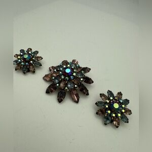 Aurora Crystal Floral Brooch and Earrings Set - Multicolor